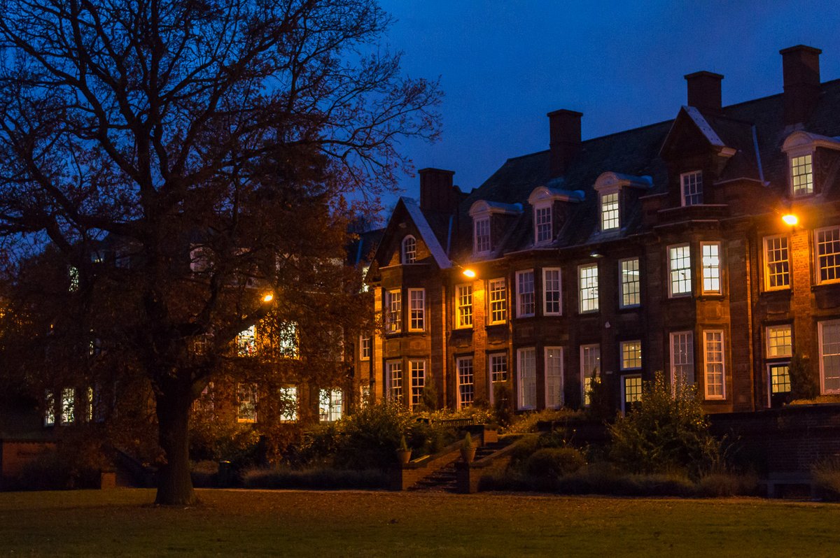 University of Birmingham - Birmingham Business School at night